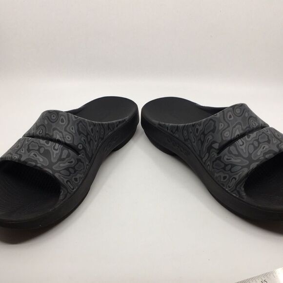 OOFOS OOah Camo Black Grey Recovery Slides Unisex EU 47 Men’s US 14 Women’s 16 main image 9